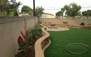 Planter Walls lead the eye toward the focal point