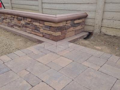 Interlocking Pavers Stack Stone Planter Wall